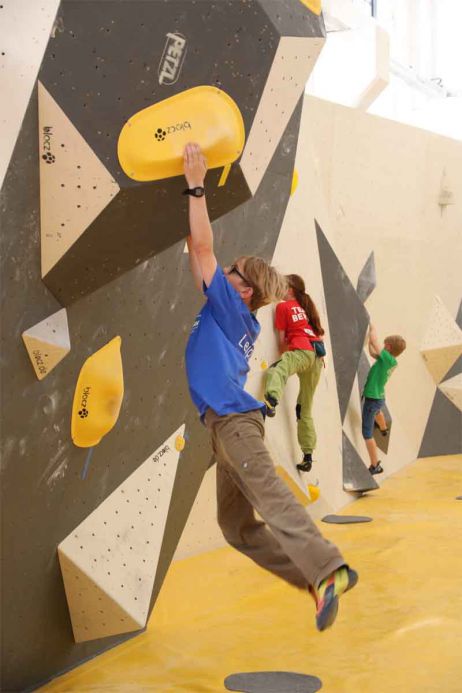 Neues vom Kletterkader des DAV Leipzig – Bilder vom Boulderwettkampf im Mandala