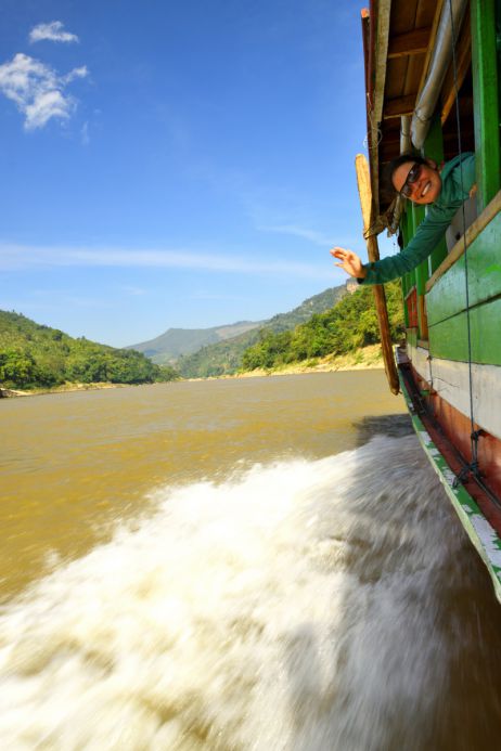 Fahrt über den Mekong nach Thailand