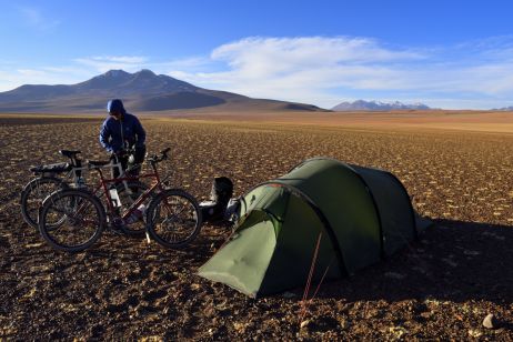 Nachdem wir vom Weg abgekommen sind, übernachten wir unfreiwillig bei -15 °C in der Siloli-Wüste