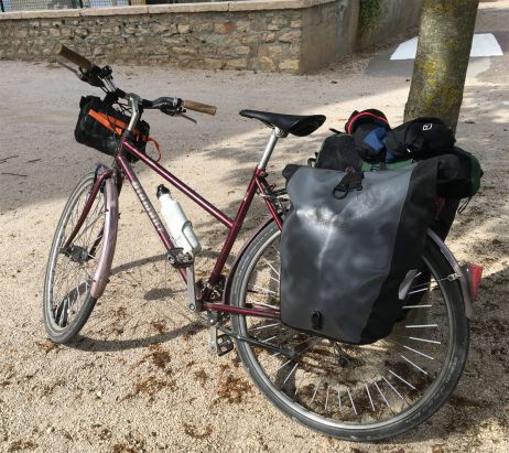 Den tapiren in die Packtaschen geschaut: Packlisten für Radtouren und Bikepacking