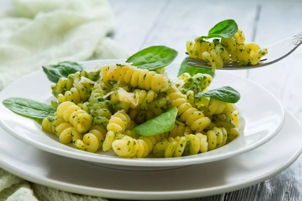Fusilli with Spinach and Walnuts